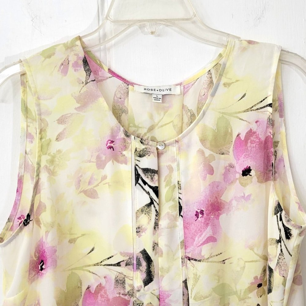 Rose + Olive Sleeveless Floral Blouse - Picture 5 of 6